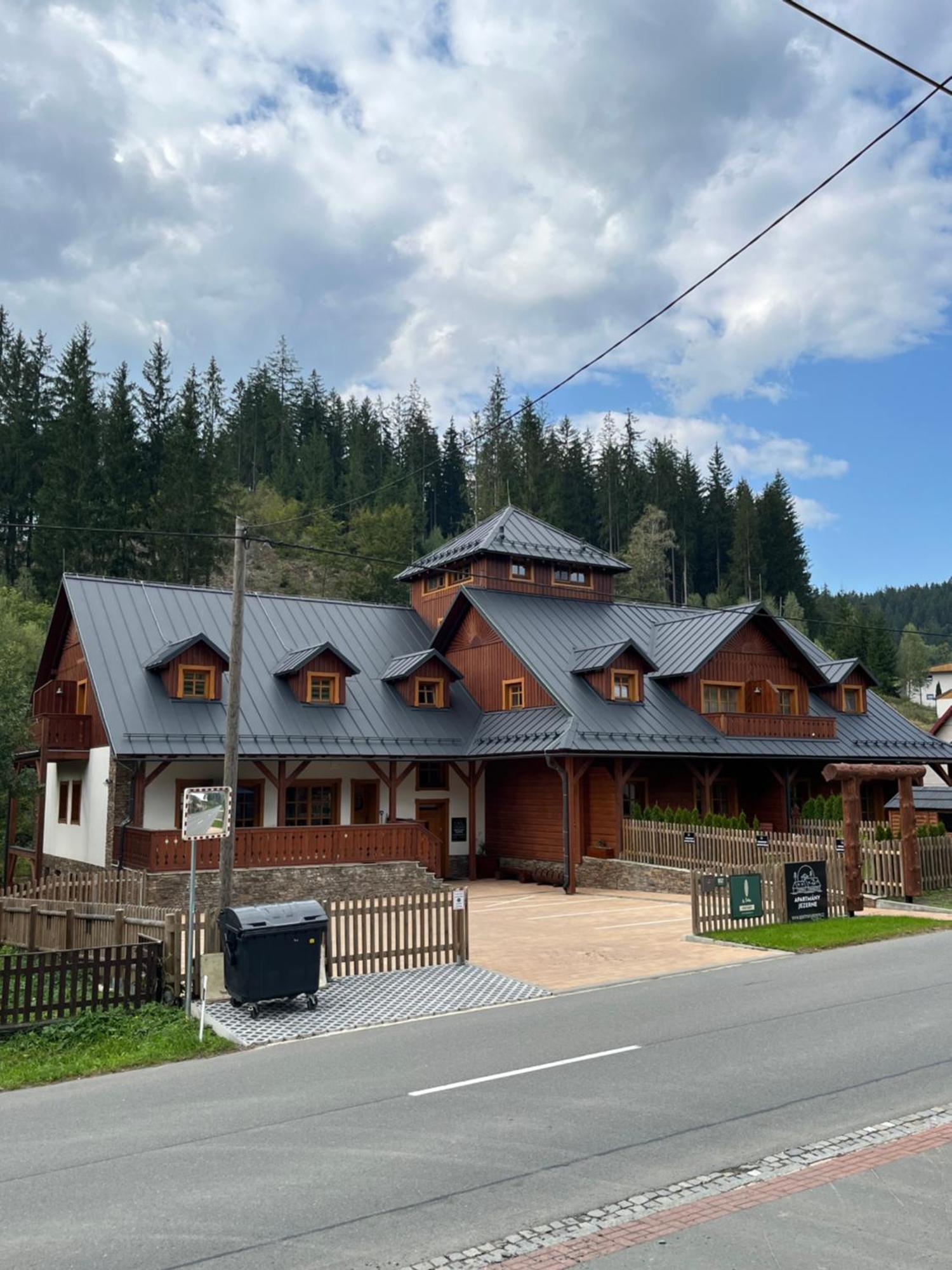 Apartmany La Siska Vsetín Extérieur photo